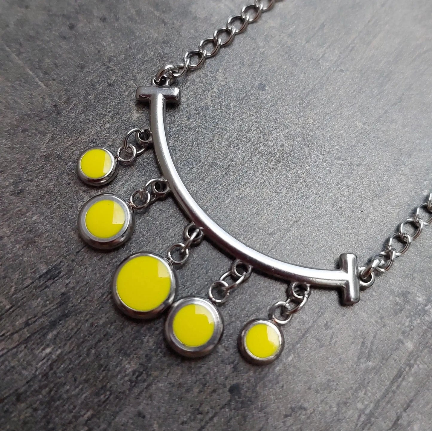 Ogrlica sa žutim privescima - Selesta