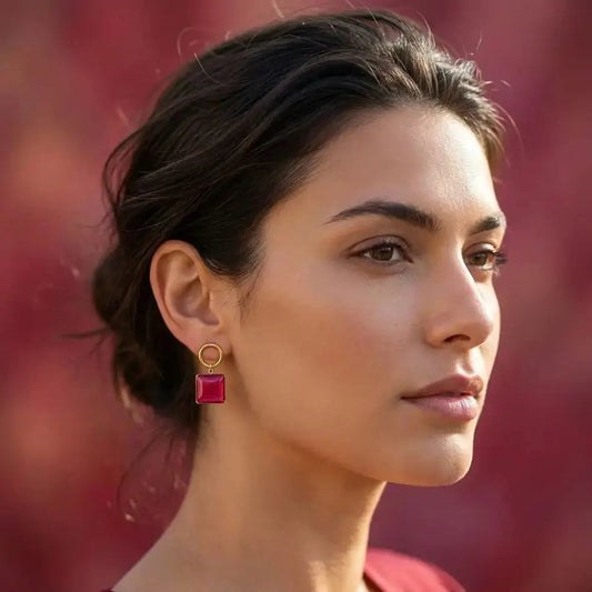 Rucno radjene mindjuse od hirurskog celika na modelu