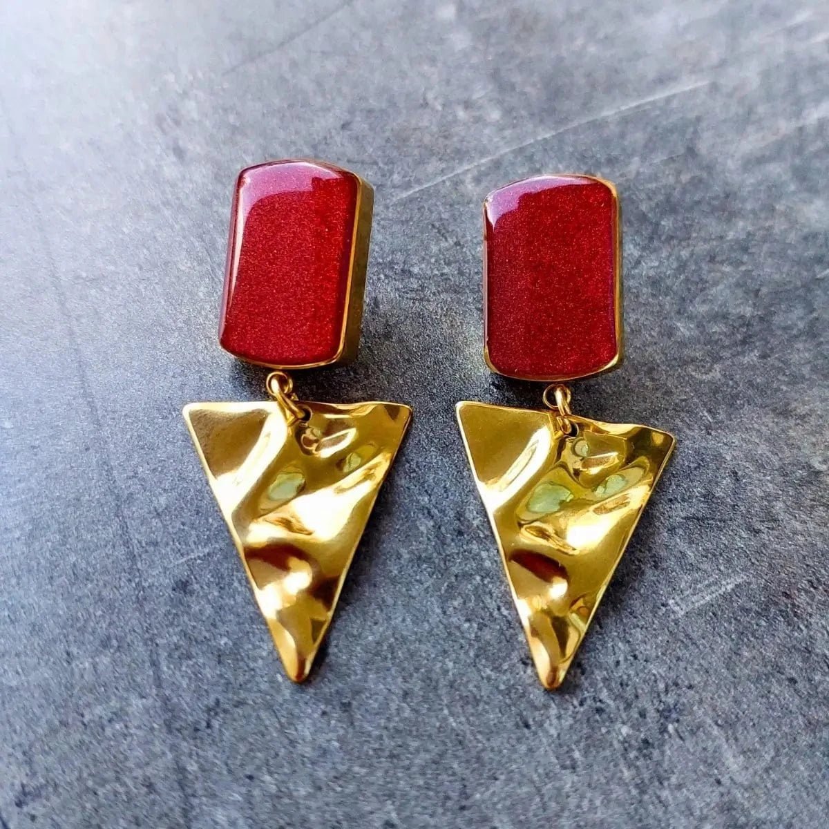 Crvene minđuše sa trouglom - Selesta