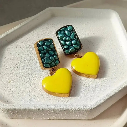 Rucno radjene mindjuse od hirurskog celika sa zutim srcem