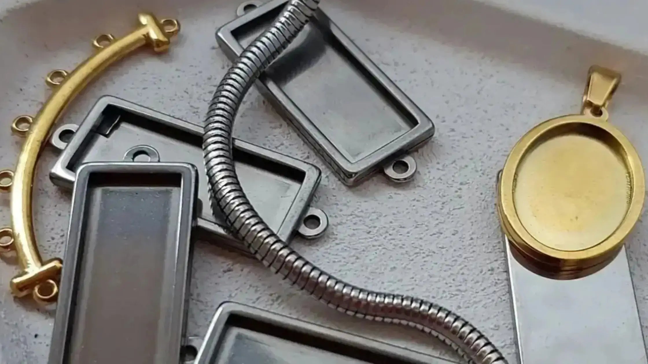 Komponente od hirurskog čelika