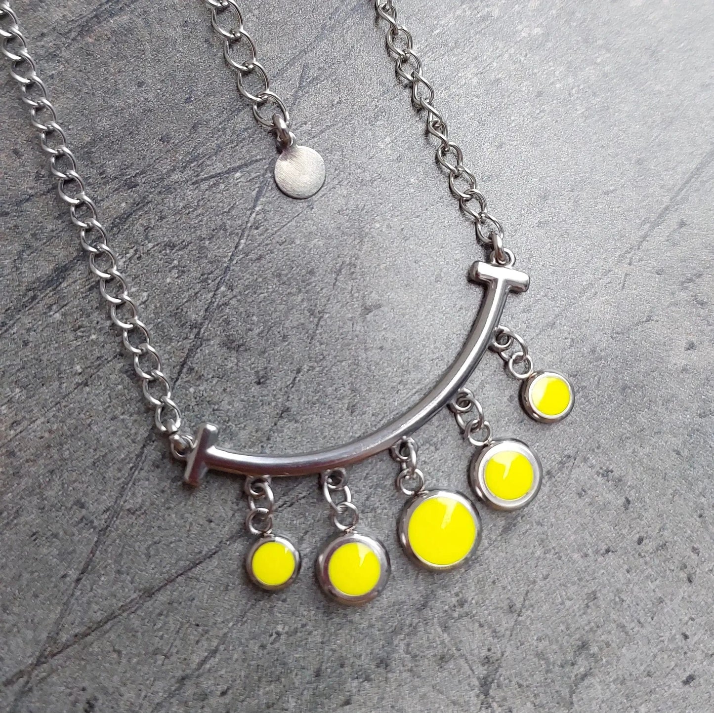 Ogrlica sa žutim privescima - Selesta